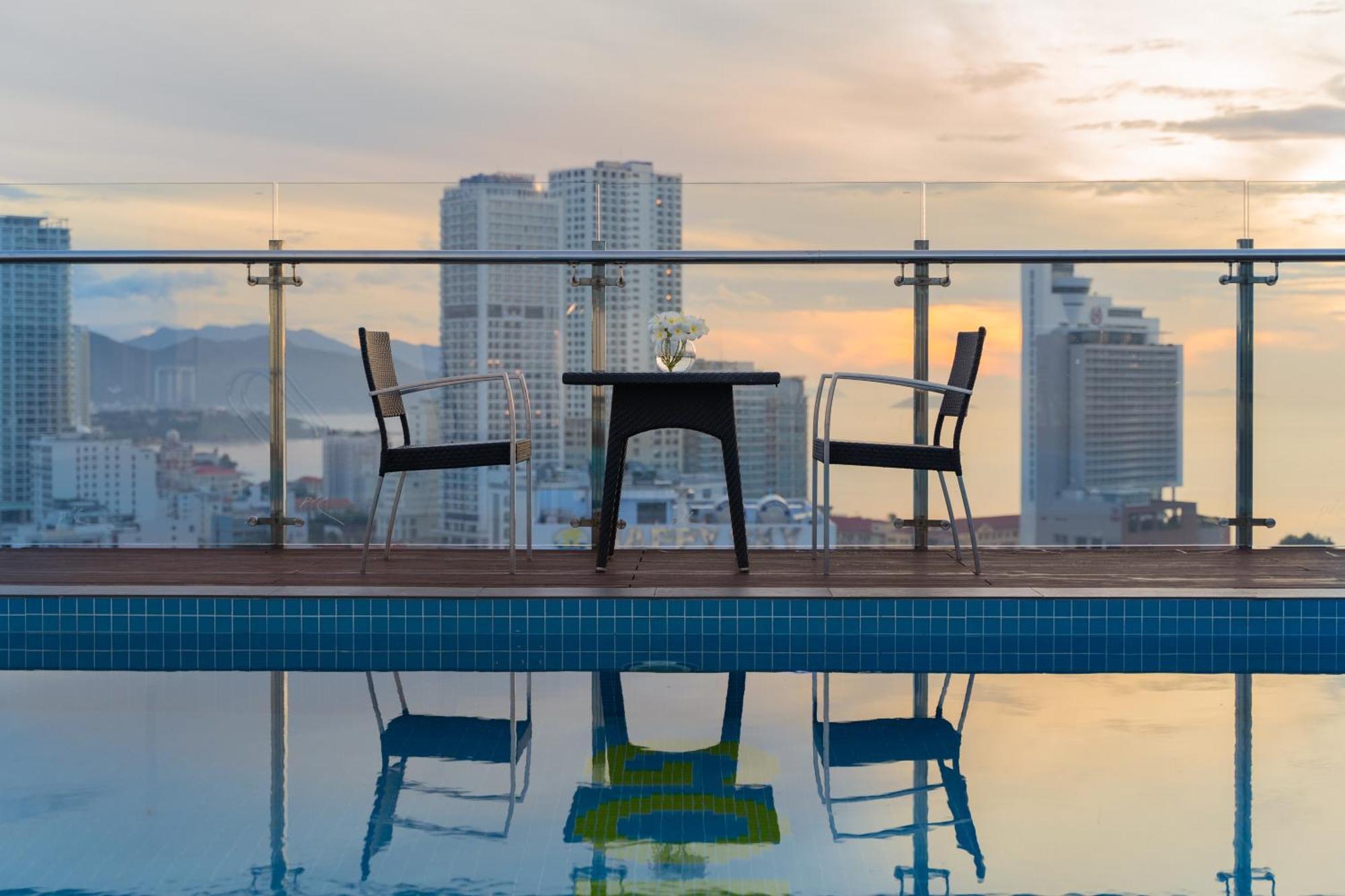 Khách sạn Bờ Biển Vàng - Gold Coast Hotel Nha Trang Extérieur photo