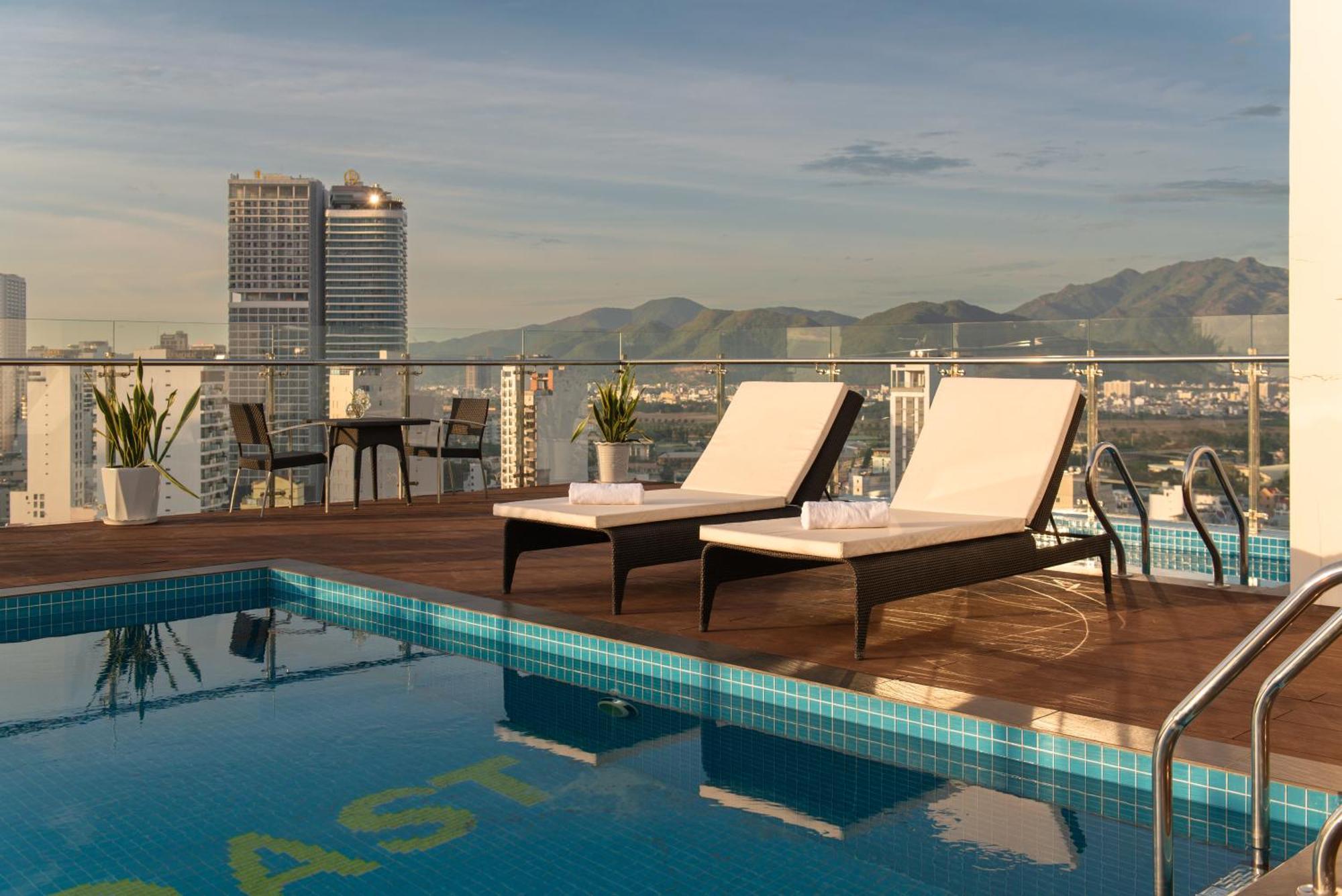 Khách sạn Bờ Biển Vàng - Gold Coast Hotel Nha Trang Extérieur photo